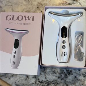 Glowi Facial Massager by Bluntique
